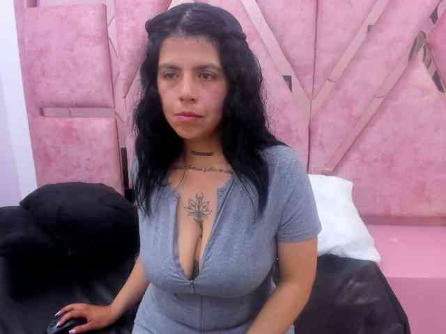 CataleyaLars webcam