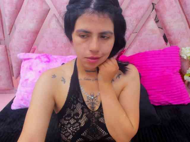 CataleyaLars webcam
