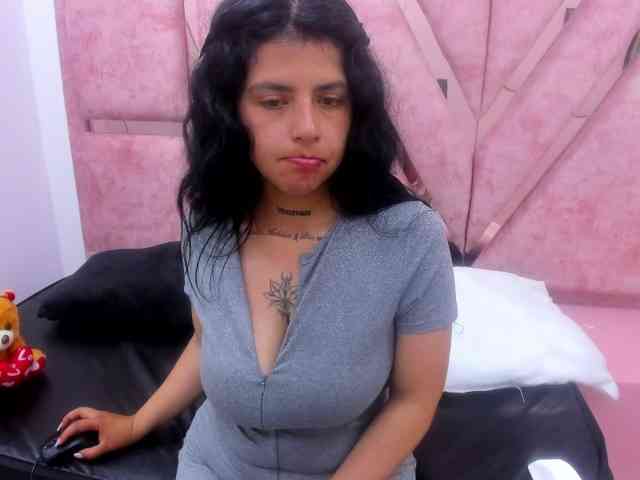 CataleyaLars webcam