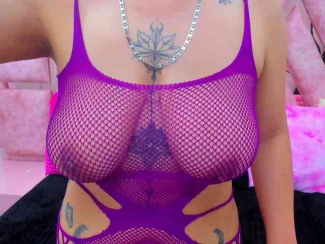 CataleyaLars webcam