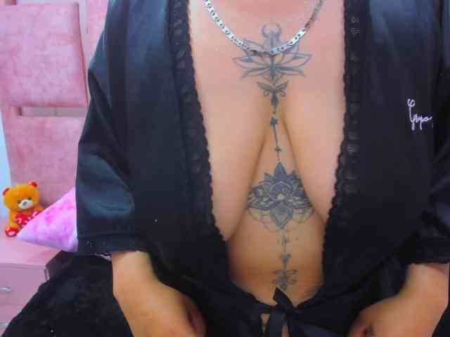 CataleyaLars webcam