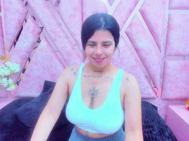 Model: CataleyaLars