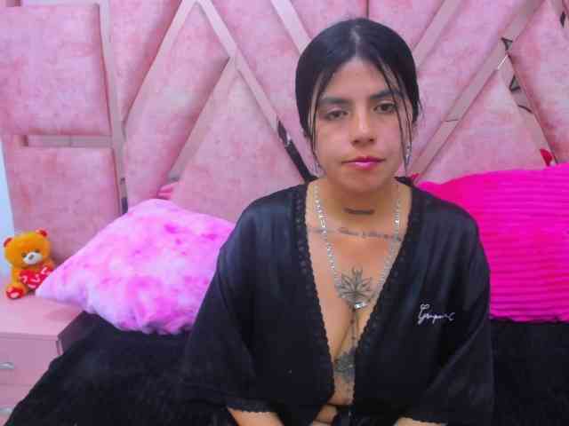 CataleyaLars webcam