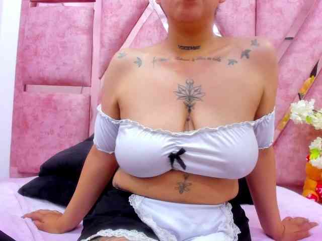 CataleyaLars webcam