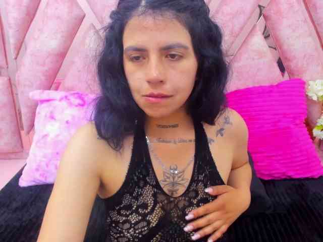 CataleyaLars webcam