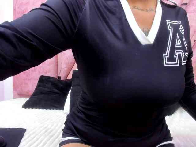 CataleyaLars webcam