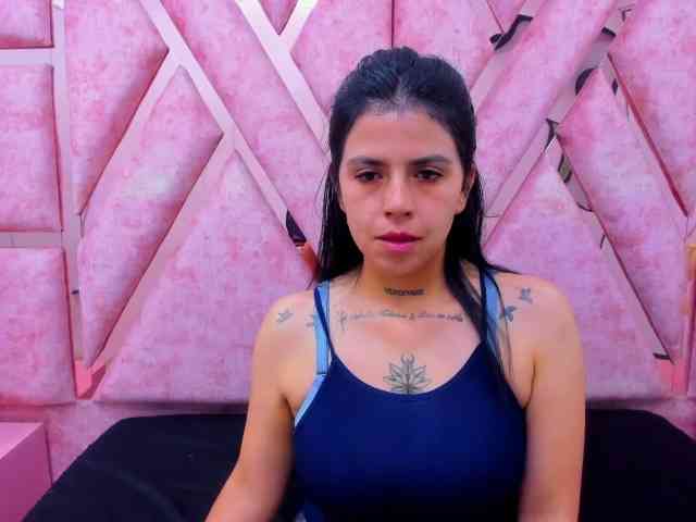 CataleyaLars webcam