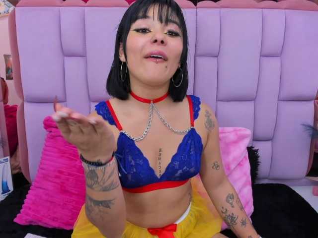roxanevega live cam on BongaCams