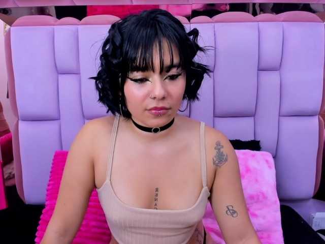 roxanevega live cam on BongaCams