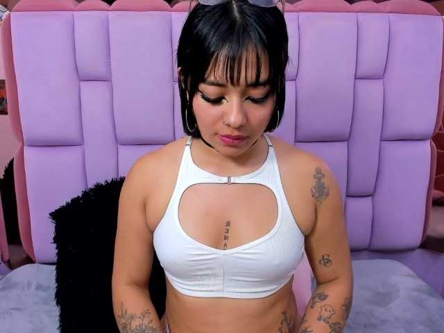 roxanevega live cam on BongaCams