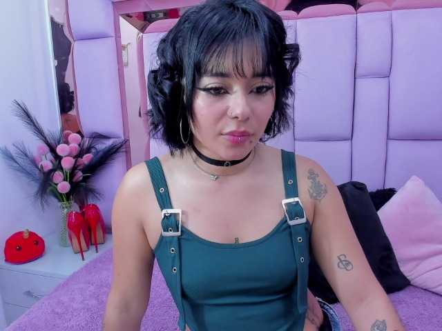 roxanevega live cam on BongaCams