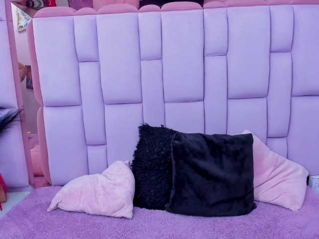 roxanevega live cam on BongaCams