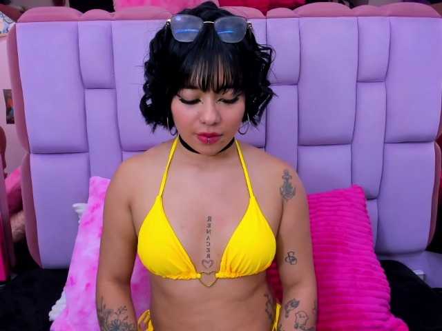 roxanevega live cam on BongaCams