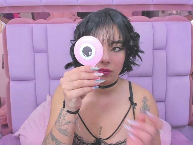 roxanevega live cam on BongaCams