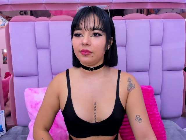 roxanevega live cam on BongaCams