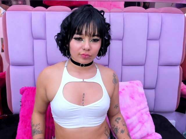 roxanevega live cam on BongaCams