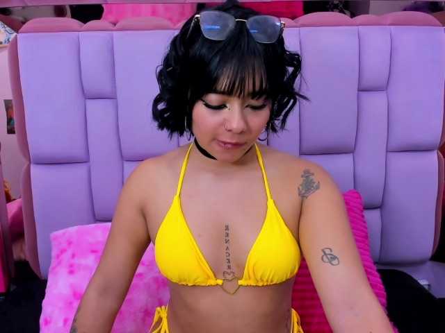 roxanevega live cam on BongaCams