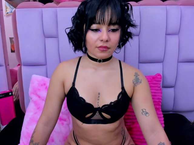 roxanevega live cam on BongaCams