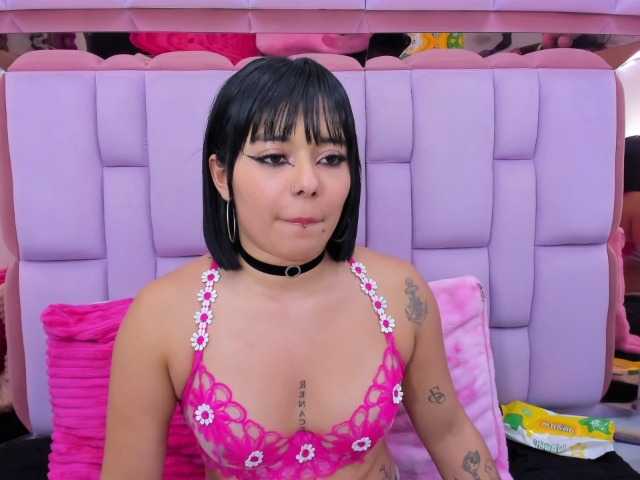 roxanevega live cam on BongaCams