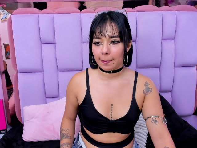 roxanevega live cam on BongaCams