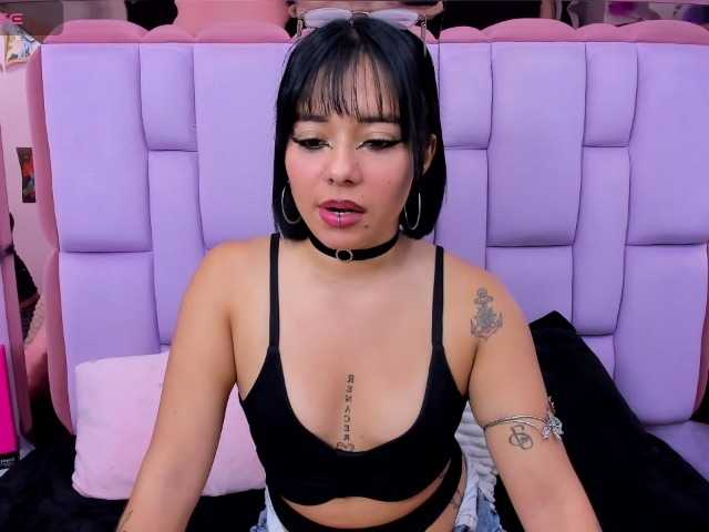 roxanevega live cam on BongaCams