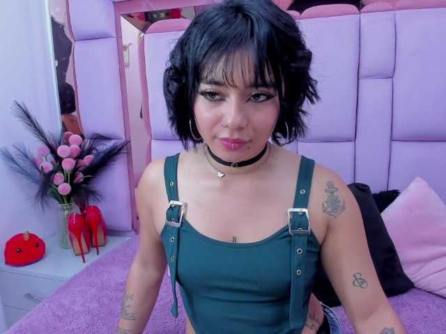 roxanevega live cam on BongaCams