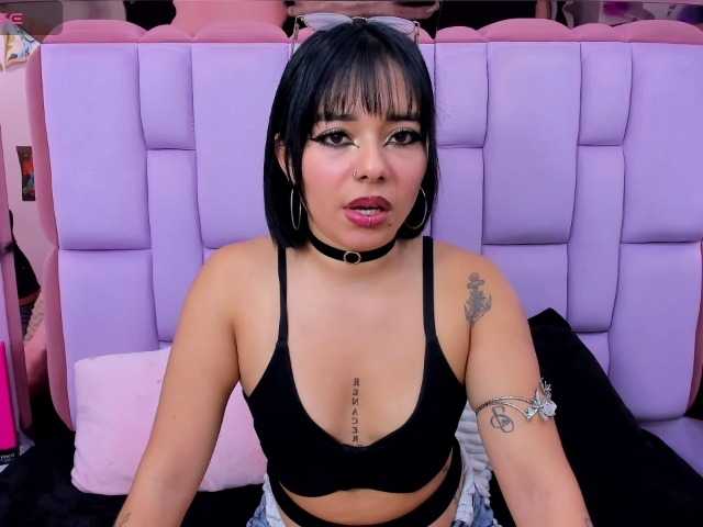 roxanevega live cam on BongaCams
