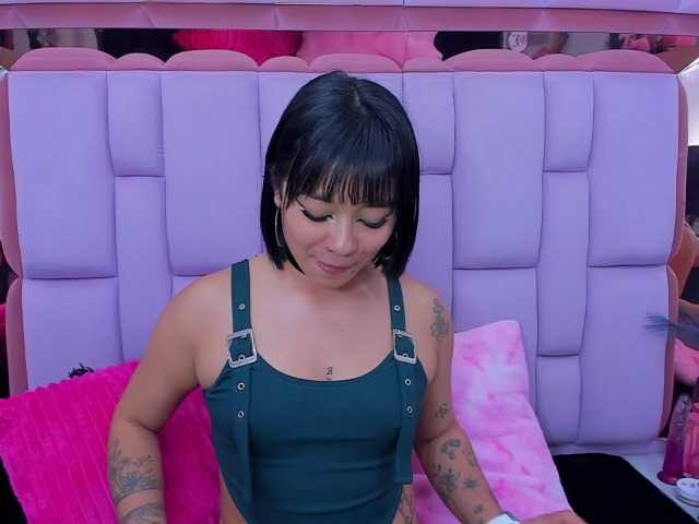 roxanevega live cam on BongaCams