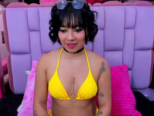 roxanevega live cam on BongaCams
