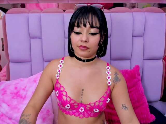 roxanevega live cam on BongaCams