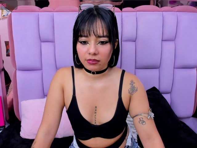 roxanevega live cam on BongaCams