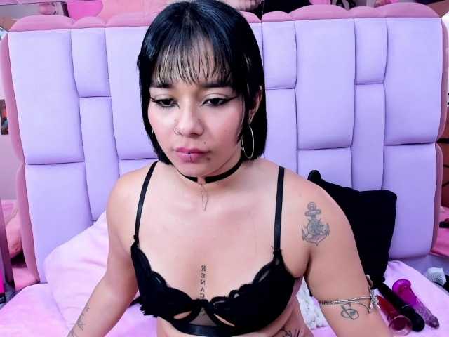 roxanevega live cam on BongaCams