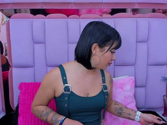 roxanevega live cam on BongaCams