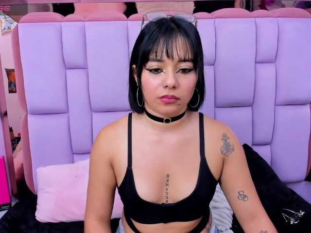 roxanevega live cam on BongaCams