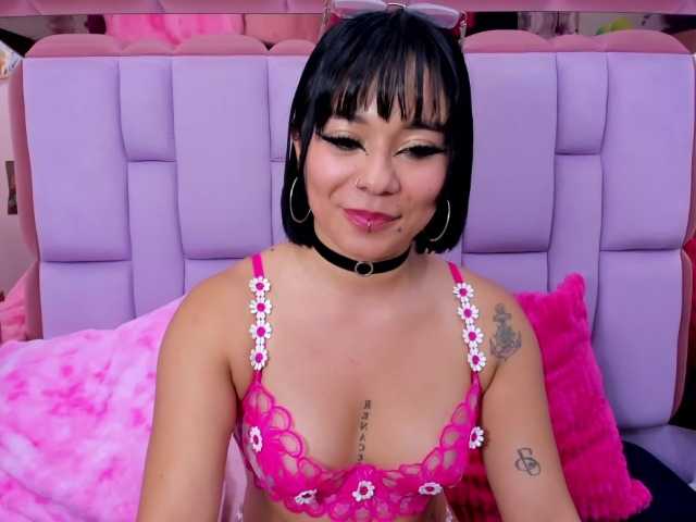 roxanevega live cam on BongaCams