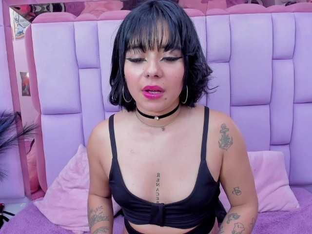 roxanevega live cam on BongaCams