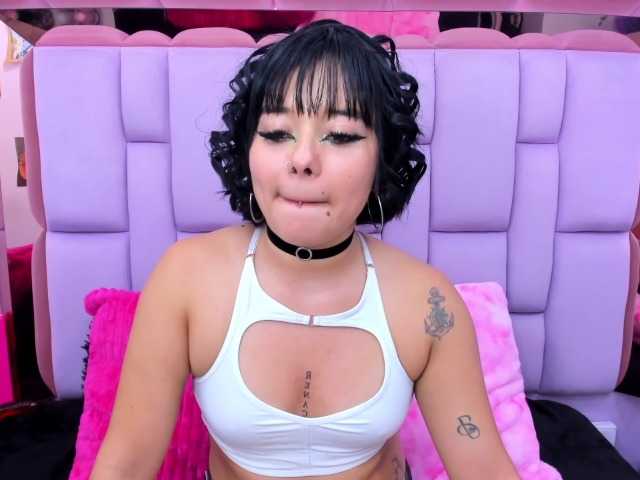 roxanevega live cam on BongaCams
