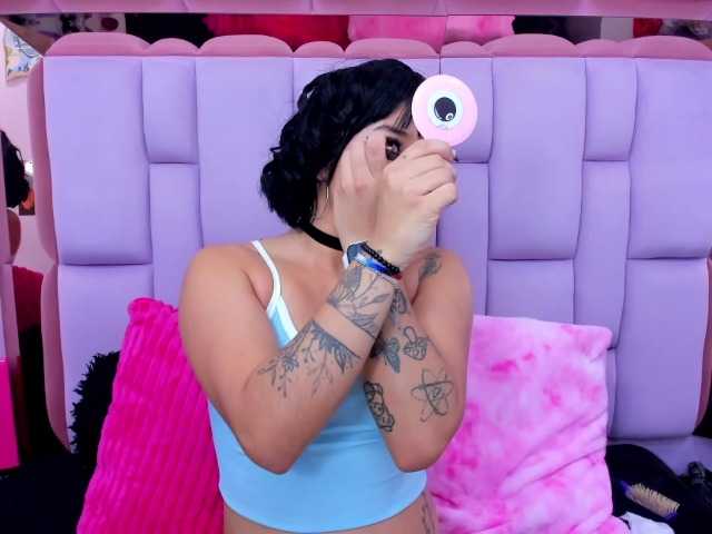 roxanevega live cam on BongaCams