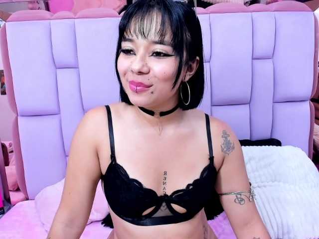 roxanevega live cam preview