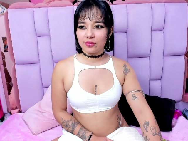 roxanevega live cam on BongaCams