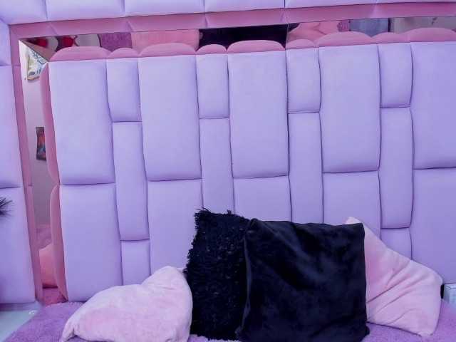 roxanevega live cam on BongaCams
