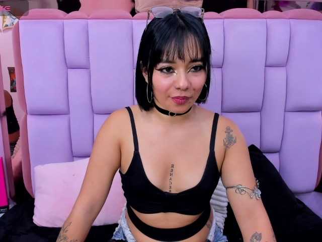 roxanevega live cam on BongaCams