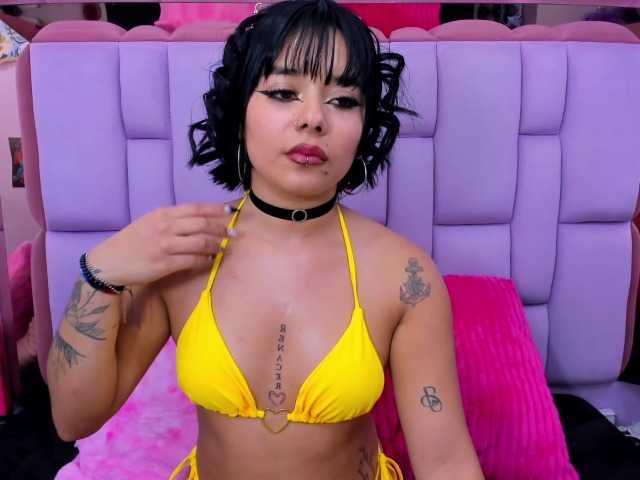 roxanevega live cam on BongaCams