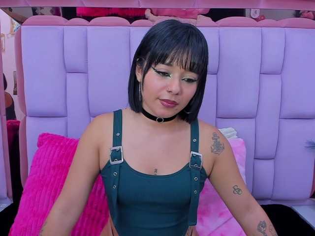 roxanevega live cam on BongaCams