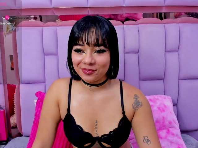 roxanevega live cam on BongaCams