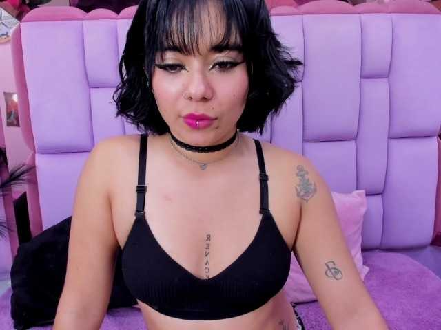 roxanevega live cam on BongaCams