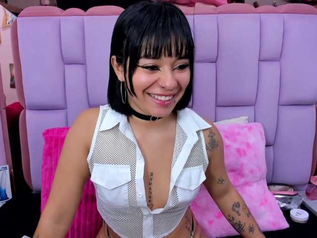 roxanevega live cam on BongaCams