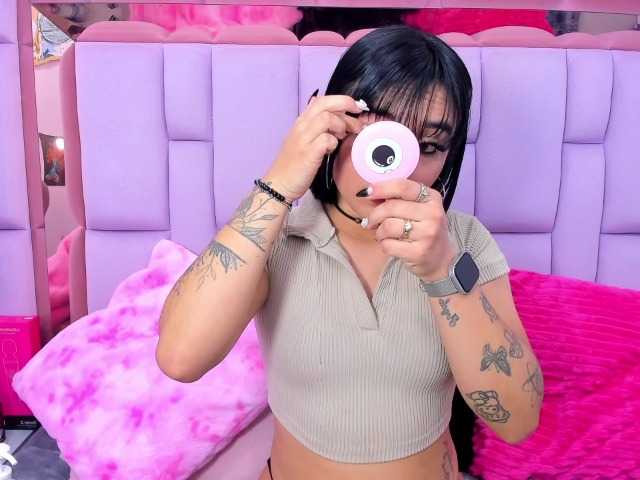 roxanevega live cam on BongaCams