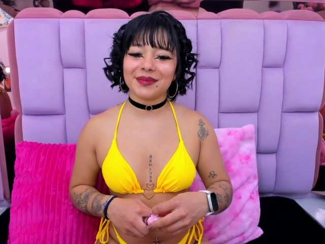 roxanevega live cam on BongaCams