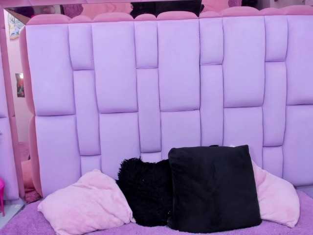 roxanevega live cam on BongaCams